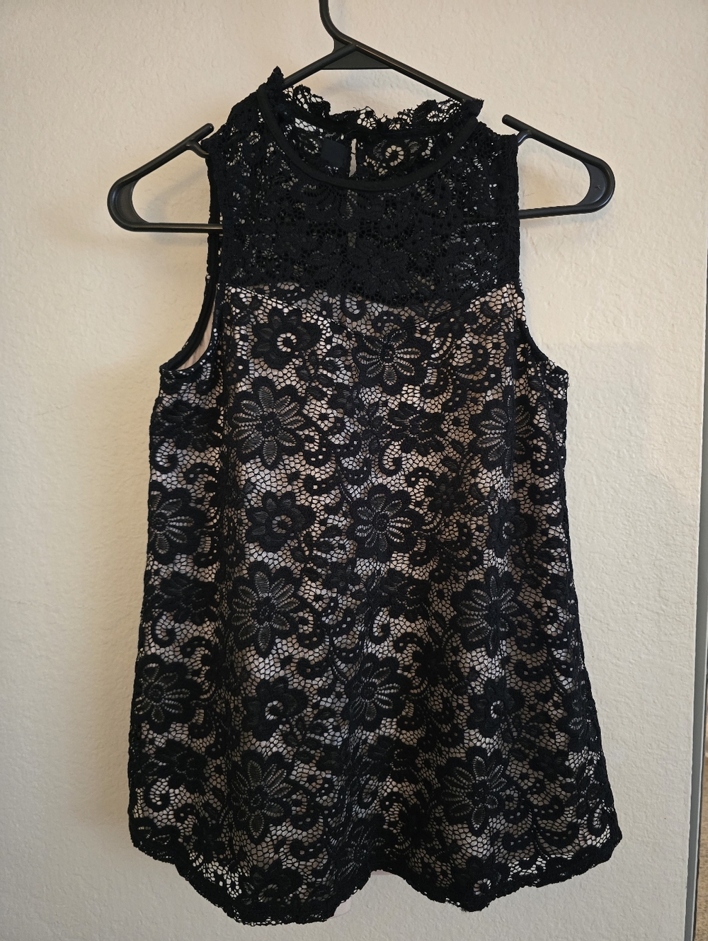 IZ BYER womens Black Floral Lace Sleeveless Top Sz M